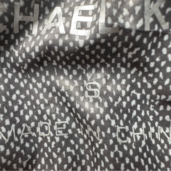 Michael Kors Puffer Vest - Picture 7 of 8